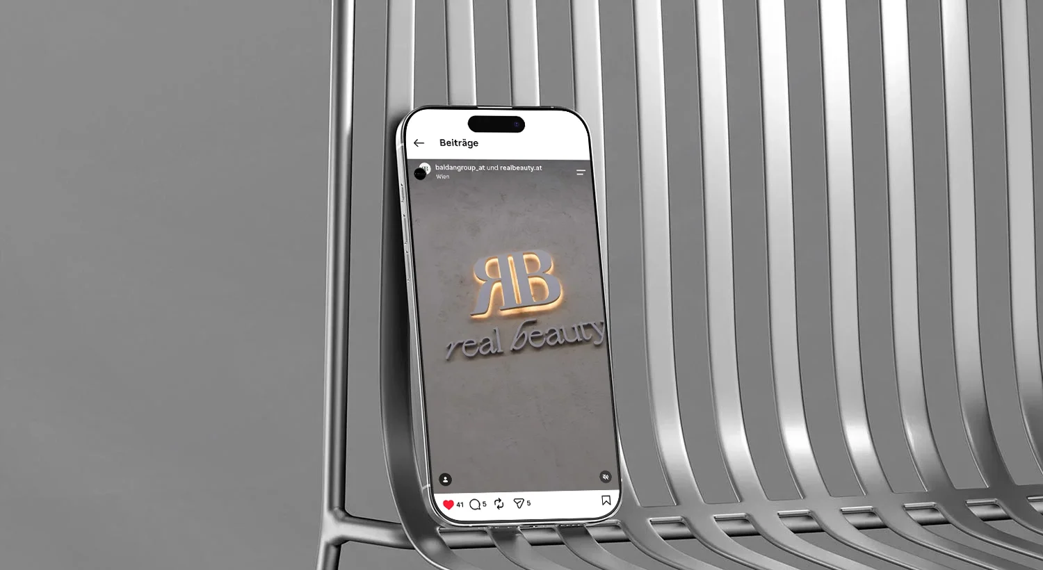 Referenz Baldan Group: mobile Website auf einem Smartphone